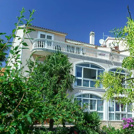 Nostro Palazzo * Vodice