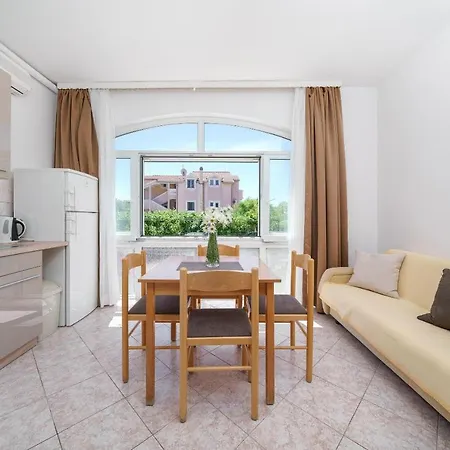 Nostro Palazzo * Vodice